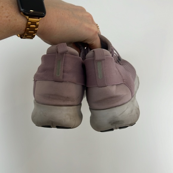 NIKE Free RN CMTR in Plum Fog - Women’s US 9.5 - Picture 3 of 4